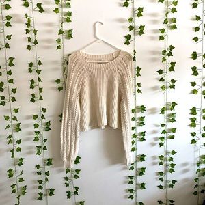 American Eagle Cropped sweater